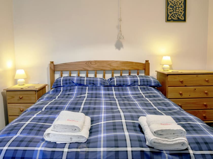Comfortable double bedroom | Salfur, Rhiw, near Pwllheli
