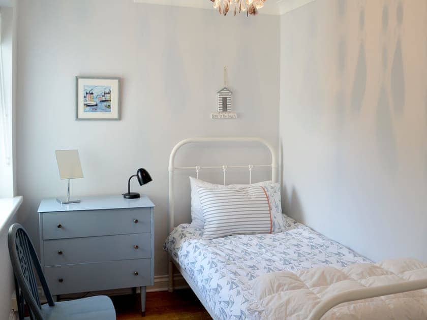 Cosy single bedroom | Buzzards - Briarwood, Bothenhampton, near Bridport