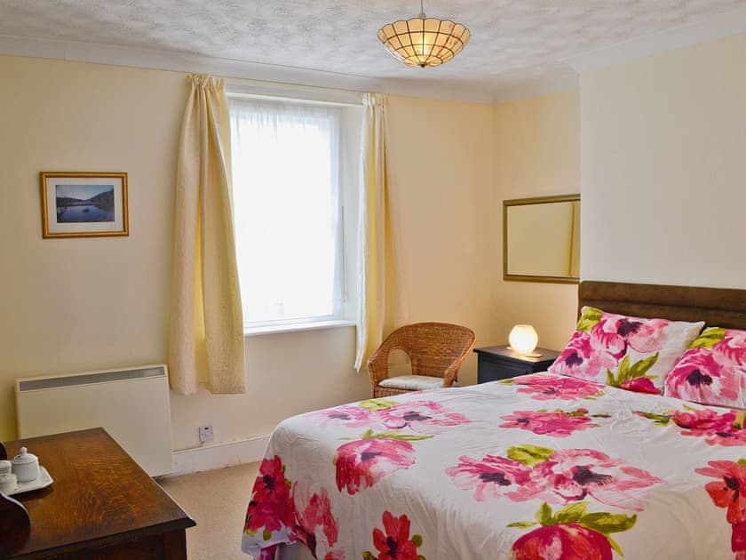 Double bedroom | Sundowners, Calstock