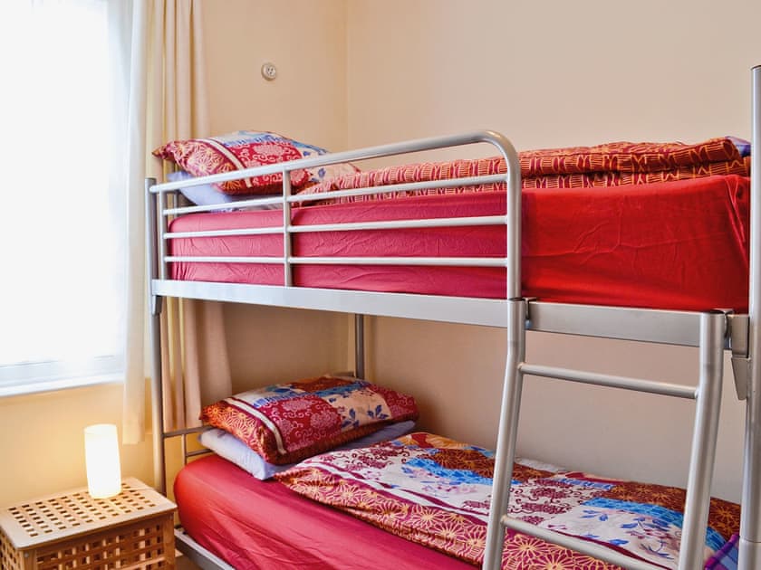 Bunk bedroom | Sundowners, Calstock