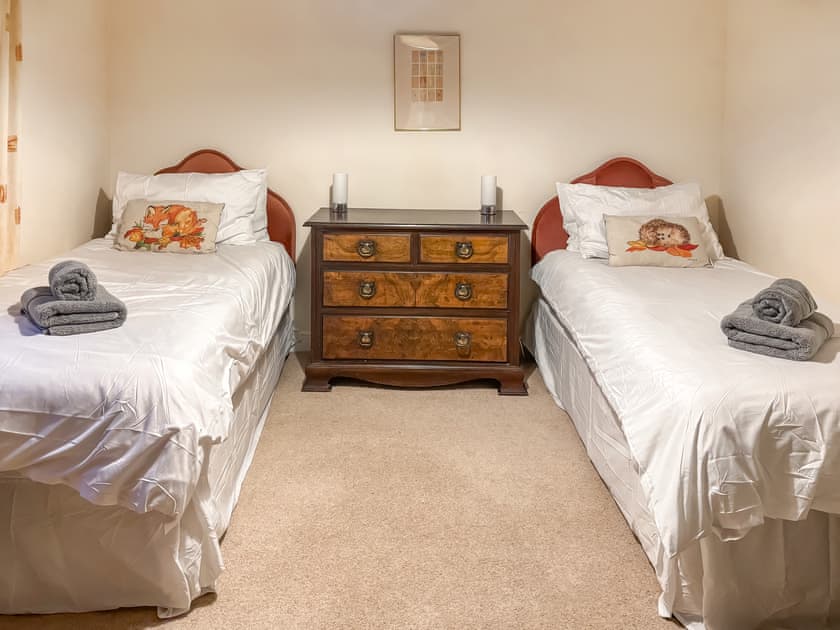 Twin bedroom | Little Knott, Blawith, near Coniston