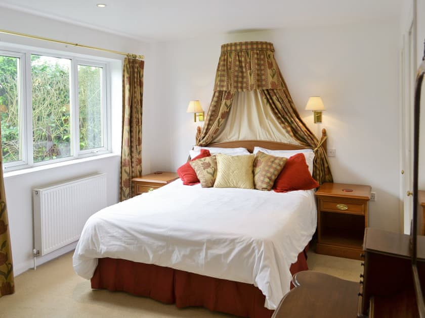 Double bedroom | Gamekeeper’s Cottage, North Runcton, Kings Lynn