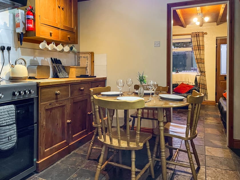 Twin bedroom | Lobster Cottage, Flamborough, nr. Bridlington
