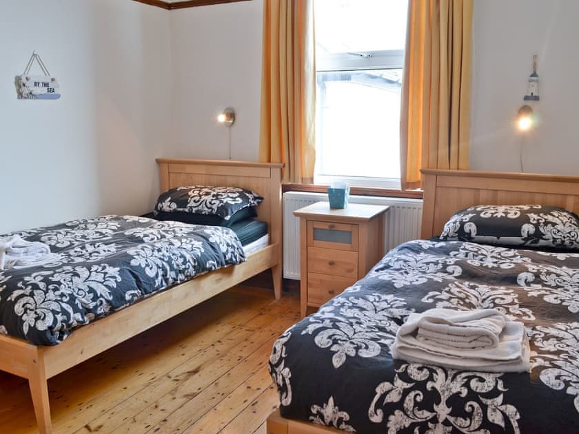 Twin bedroom | Gwelfor, Trearddur Bay, Anglesey