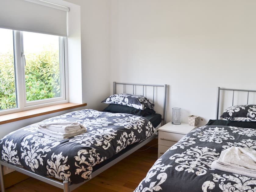 Twin bedroom | Gwelfor, Trearddur Bay, Anglesey