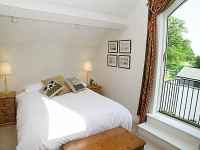 Double bedroom | Wee Bridge Farm Cottage, Mobberley, near Knutsford