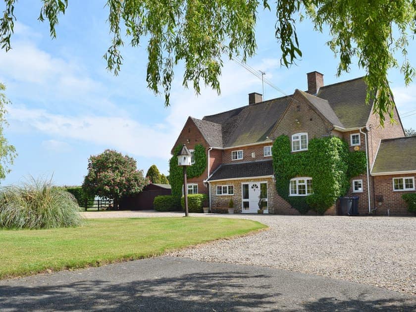 Impressive holiday property | New Inn House, Abbots Salford, near Stratford-upon-Avon