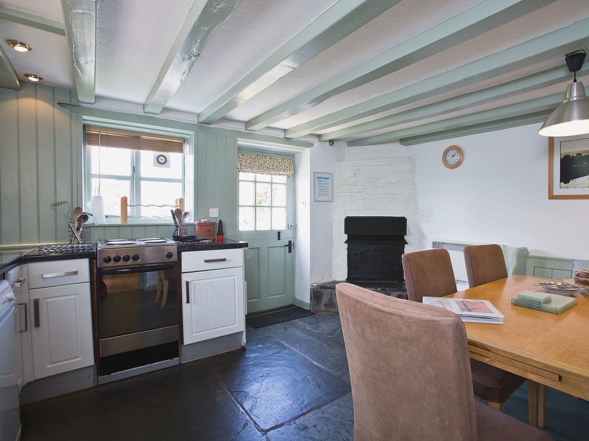 Hewton House And Cottages Boxwood Ref Hba In Weir Quay Bere
