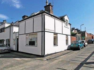 Gull Cottage Ref W41207 In Tynemouth Near Whitley Bay