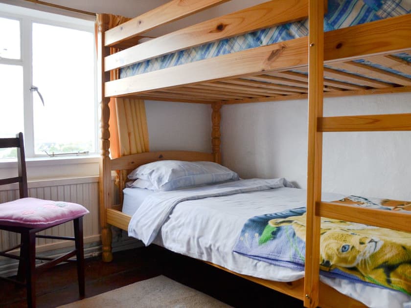 Bunk bedroom | Ty-Gwyn, Cynheidre, nr. Llanelli