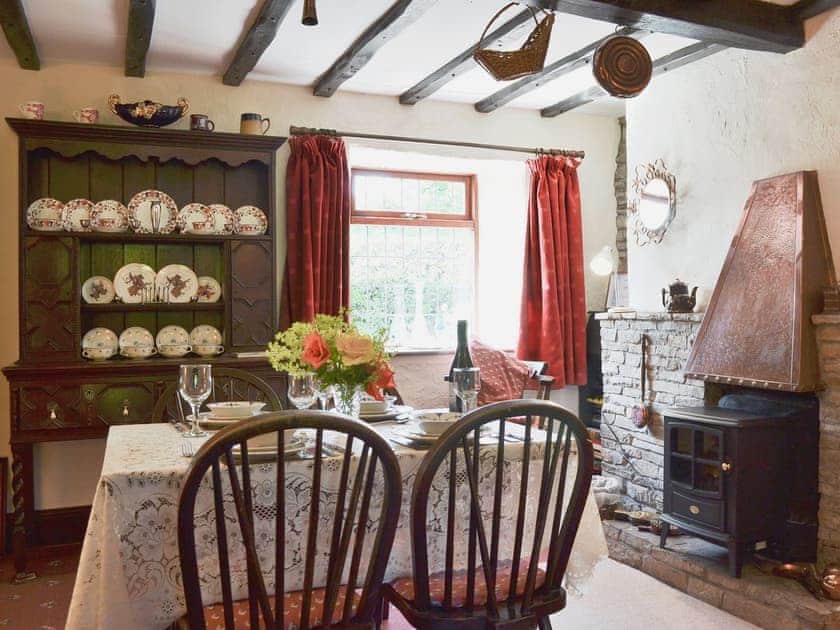 Twin bedroom | Forget-me-not Cottage, New Radnor, nr. Hay-on-Wye