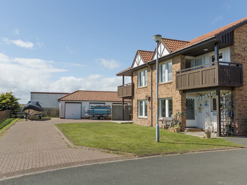 Shared lawned area | Bayview, Beadnell