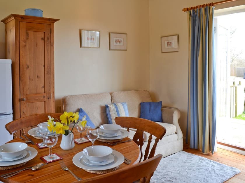 Open plan living/dining room/kitchen | Bramley Cottages - Russett Cottage, Rye