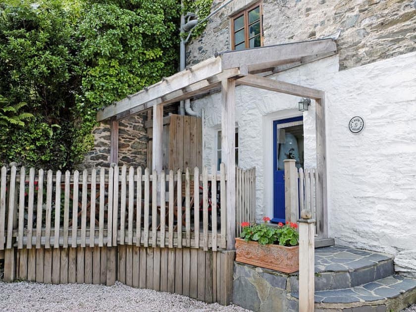 1 Castle Cottage | Tuckenhay Mill - 1 Castle Cottage, Bow Creek, between Dartmouth and Totnes
