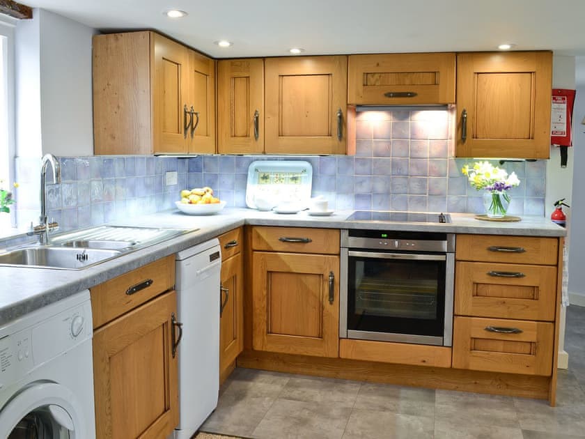 Kitchen | The Thatch Cottage, South Petherwin, nr. Launceston