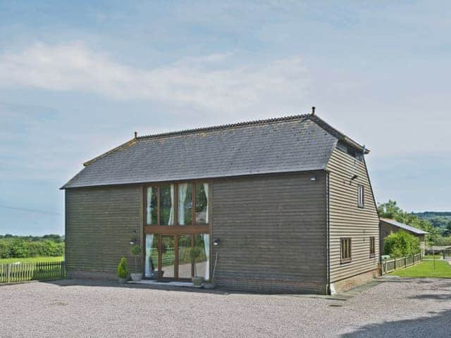 Saunders Oast Barn Ref Pddh In Guestling Near Hastings Sussex