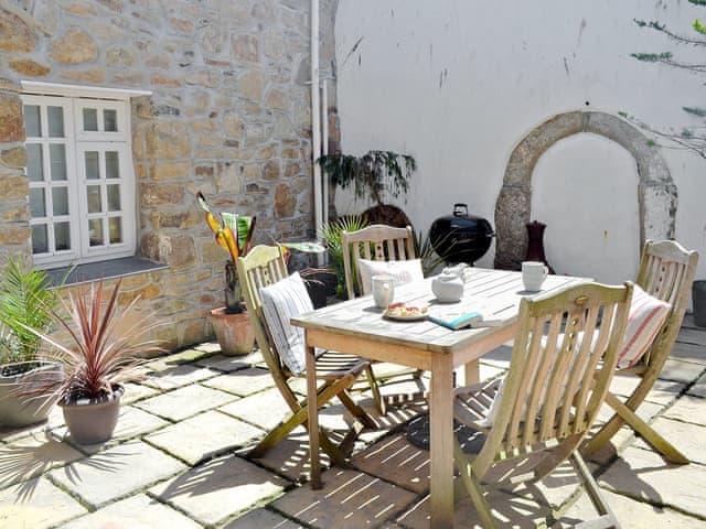 Kitchen Cottage Ref Tl2 In Mousehole Penzance Cornwall