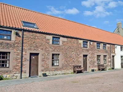 Buttercup Ref W41674 In Beadnell Near Seahouses Northumberland