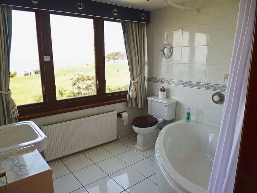 Bathroom | The Beach House, Maidens