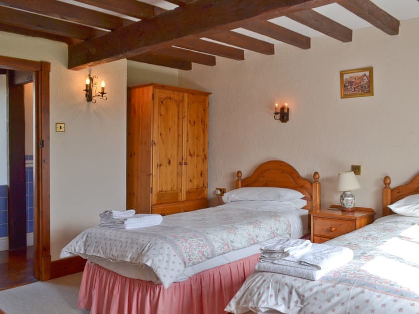Twin bedroom | Stable Cottage, Colyford, near Seaton