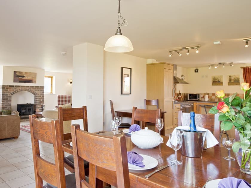 Kitchen/diner | Dinney Farm - Kingfisher Cottage, Bridgnorth