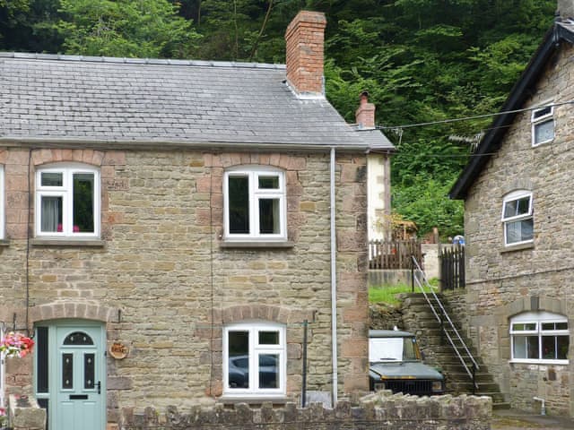 The Briars Ref 23986 In Lydbrook Forest Of Dean