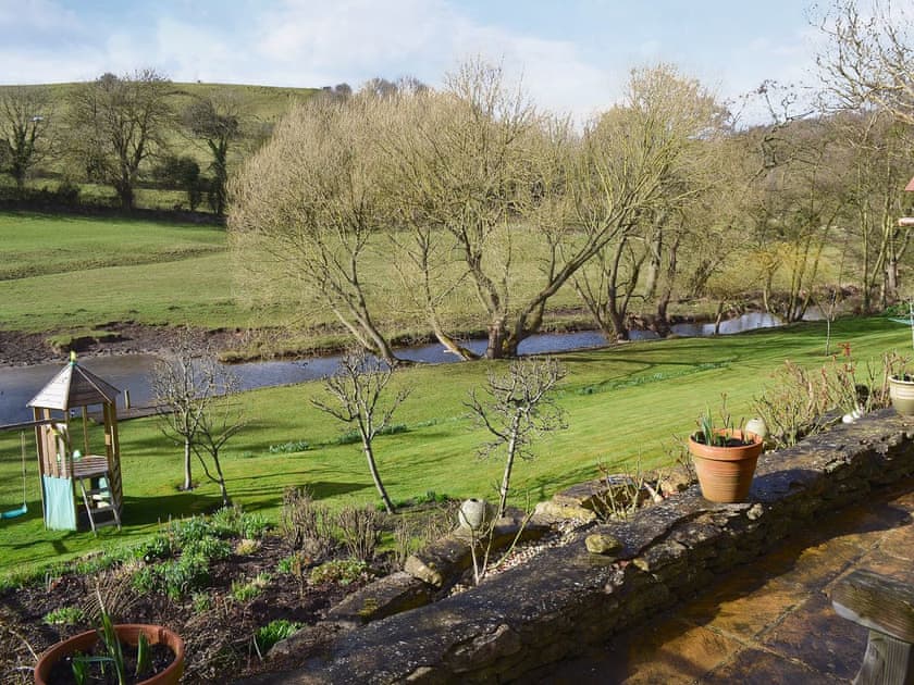 Garden and grounds | Castle View, East Ayton, nr. Scarborough