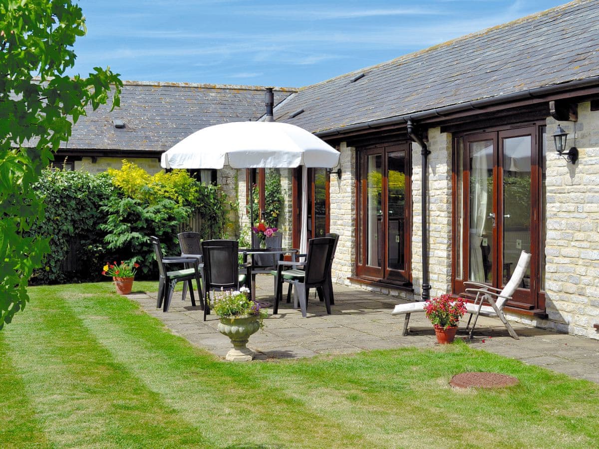 Cary Fitzpaine Cottages - The Old Stable