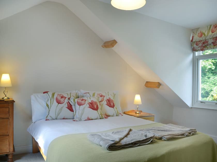 Charming double bedroom with beams | Loadpot, Ullswater