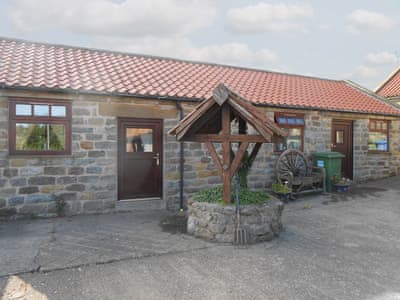 Ellis Close Farm Swallows Nest Ref 18094 In Harwood Dale Near