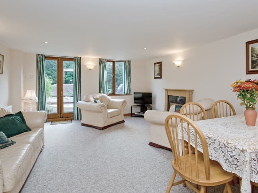 Open plan living/dining room/kitchen | Wayford Bridge Granary - Coot, Wayford Bridge, nr. Stalham