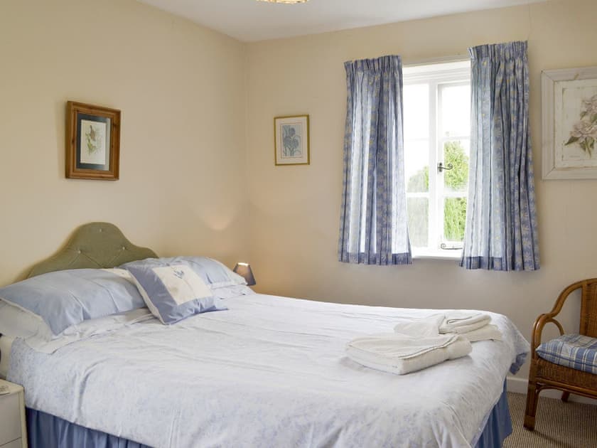 Relaxing double bedroom | The Old Granary, Newent, Forest of Dean