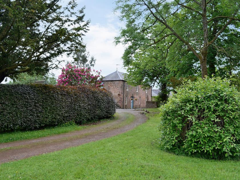 Lush gardens and grounds, ready to explore! | Gilmilnscroft Estate - Gilmilnscroft Gatehouse - Gilminscroft Estate, Sorn, near Ayr