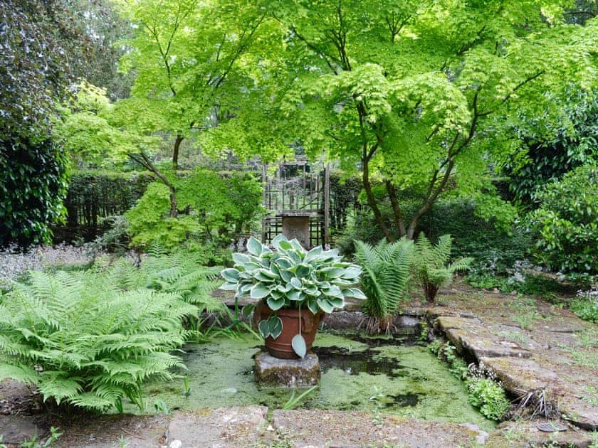 Lush gardens and grounds, ready to explore! | Gilmilnscroft Estate - Gilmilnscroft Gatehouse - Gilminscroft Estate, Sorn, near Ayr