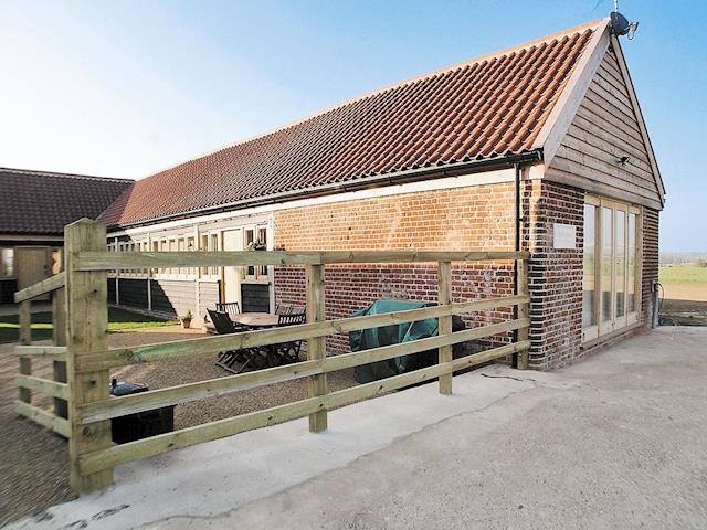 High Barn Abbots Ref Cyn In Langley Norwich Norfolk Cottages Com