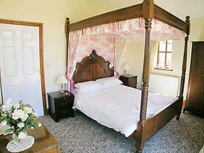 Double bedroom | Gallaber Cottage, Burton-in-Lonsdale, Carnforth