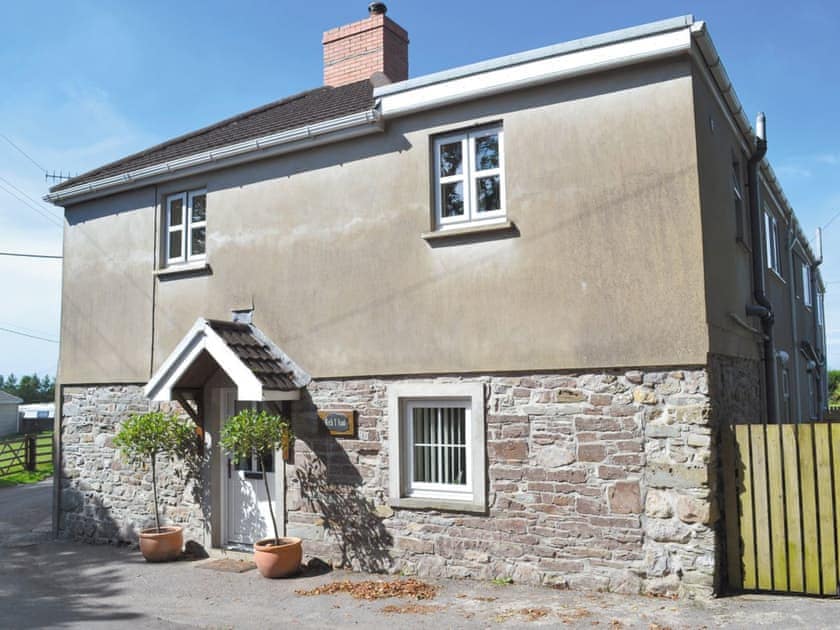 Exterior | Tanylan Farm Cottages - Wrth-y-Nant, Kidwelly