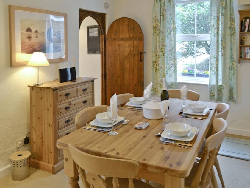 Spacious dining room | Hay Cottage, St Austell