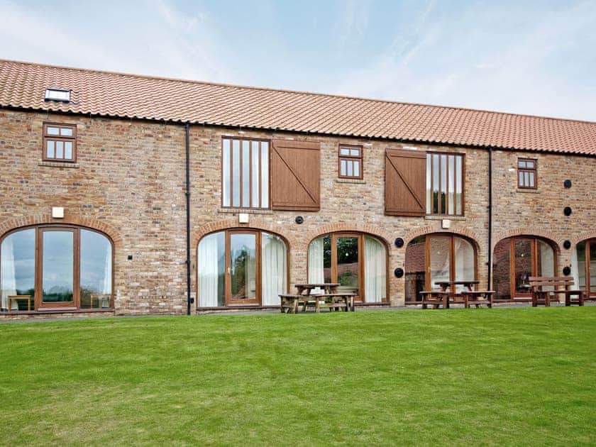 Filey Holiday Cottages - Padgett Lodge