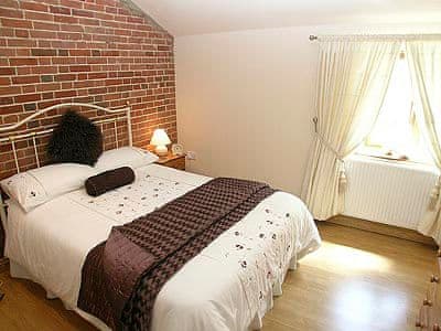 Double bedroom | The Stables, East Tuddenham 