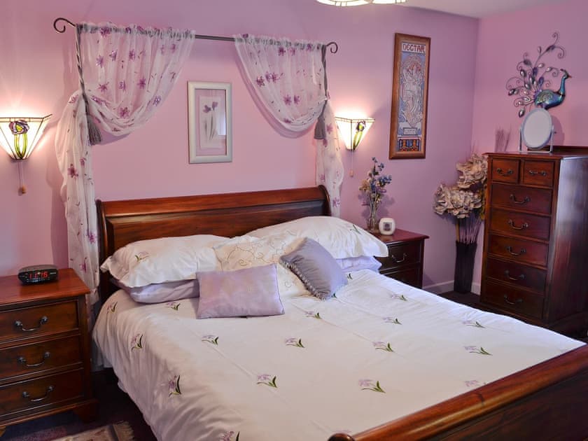 Double bedroom | Hafoty Boeth Cottage, Bryn Saith Marchog, nr. Ruthin