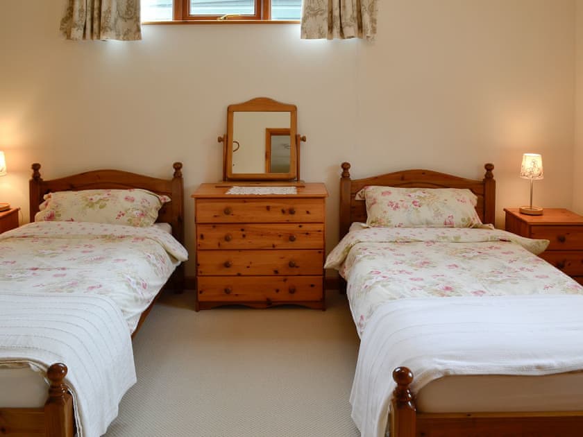 Twin bedroom | The Old Cowshed, Whitney Bottom, Ilminster