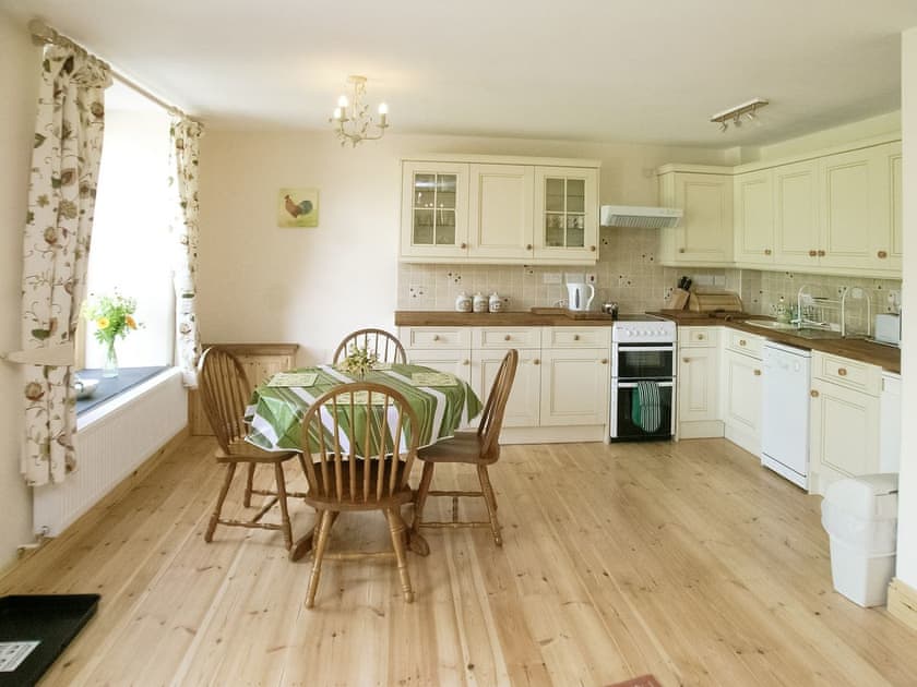 Kitchen/diner | Pear Tree Cottage, St Mellion, Saltash