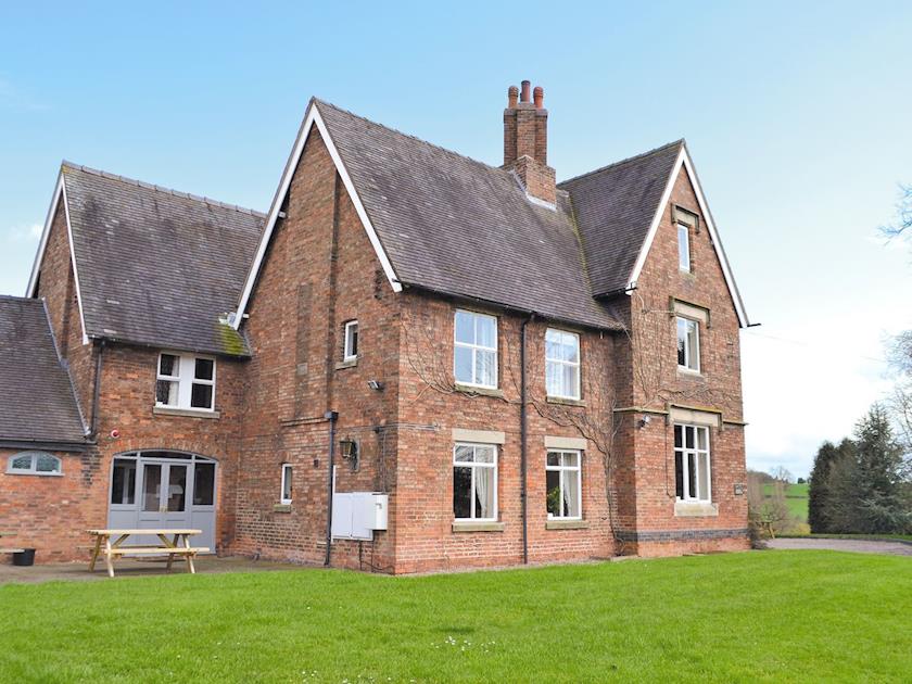 Delightful and exceptionally spacious holiday home | Somersal Farmhouse, Somersal Herbert, Ashbourne