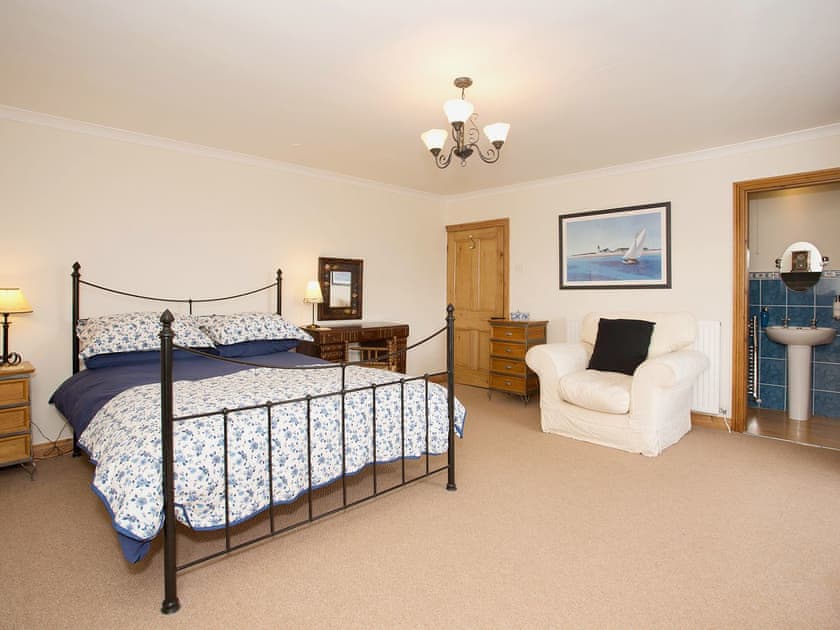 Double bedroom | Cherry Tree Cottage, Bellerby, Wensleydale