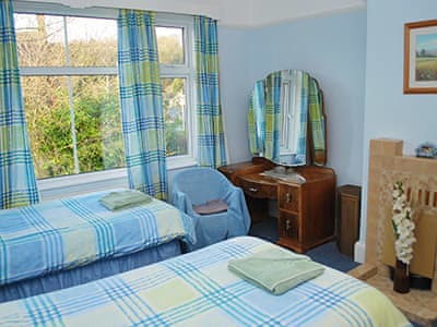 Twin bedroom | Melville, Bakewell