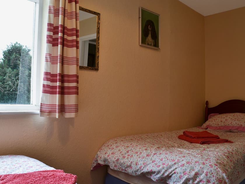 Twin bedroom | Broadstone Cottage, Norham, near Berwick Upon Tweed
