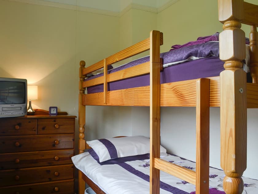Charming children’s bunk bedded room | Bevan House, Hundred House, near Builth Wells