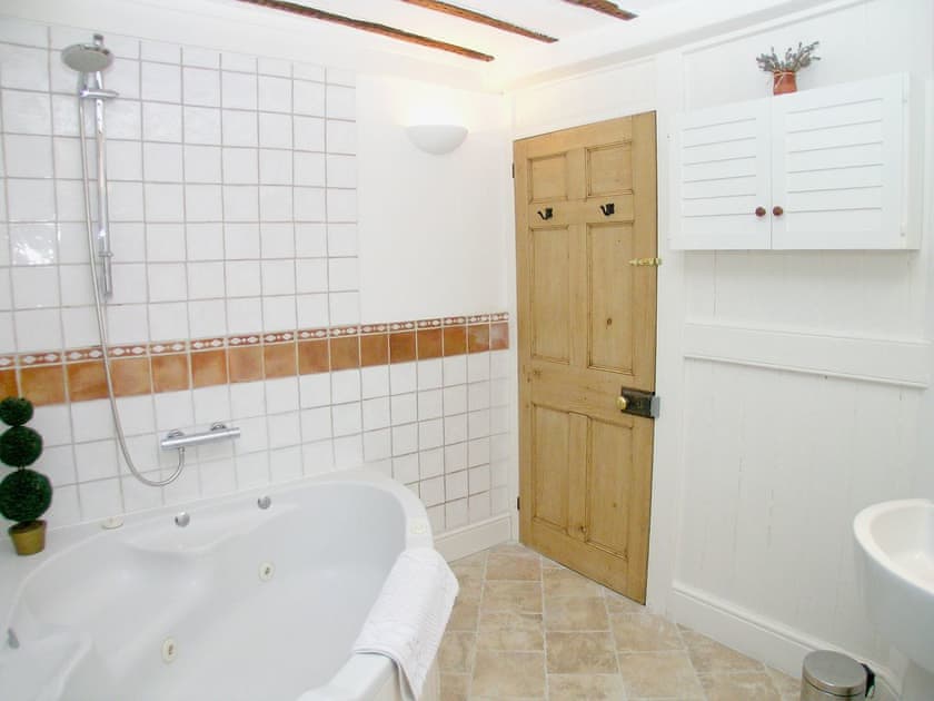 Bathroom | The Quarter House, Rye