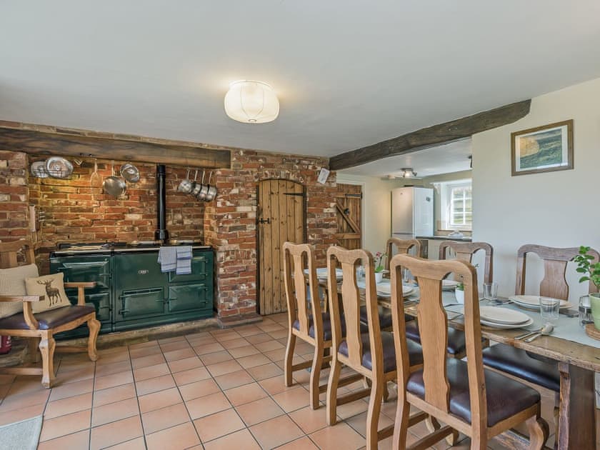 Spacious kitchen/diner with gas Aga | Wherryman’s Cottage, Coltishall